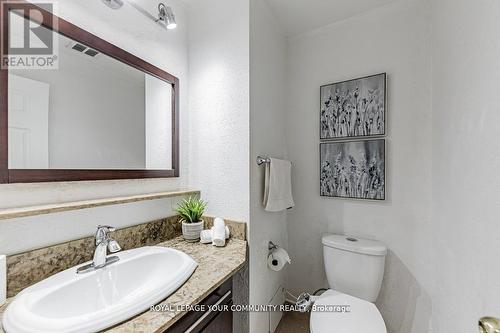 #222 -4005 Don Mills Rd, Toronto, ON - Indoor Photo Showing Bathroom