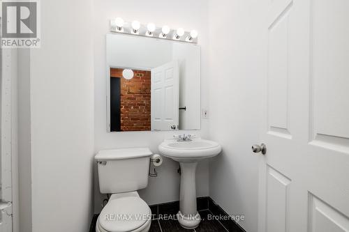 2185 Dundas St W, Toronto, ON - Indoor Photo Showing Bathroom