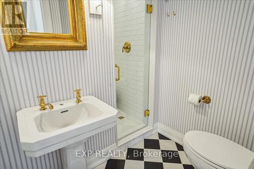 944 Lake Drive E, Georgina, ON - Indoor Photo Showing Bathroom