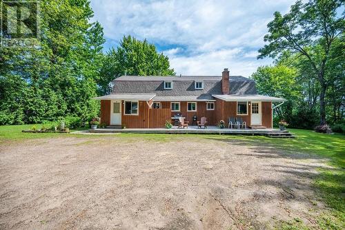 419 Devlin Lane, Laurentian Hills, ON - Outdoor