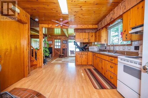 419 Devlin Lane, Laurentian Hills, ON - Indoor Photo Showing Kitchen With Double Sink