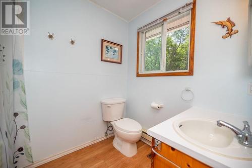 419 Devlin Lane, Laurentian Hills, ON - Indoor Photo Showing Bathroom