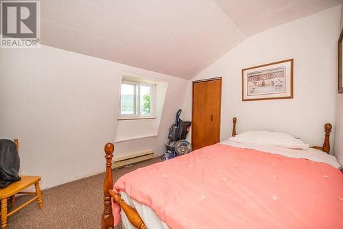 419 Devlin Lane, Laurentian Hills, ON - Indoor Photo Showing Bedroom