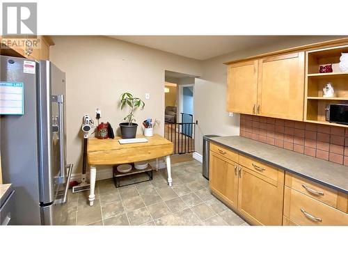 4 Wolfgang Drive, Nepean, ON - Indoor Photo Showing Kitchen