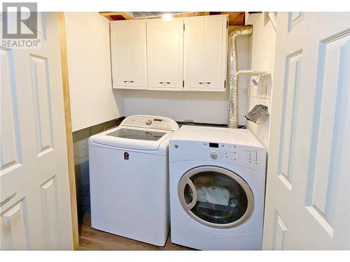 4 Wolfgang Drive, Nepean, ON - Indoor Photo Showing Laundry Room