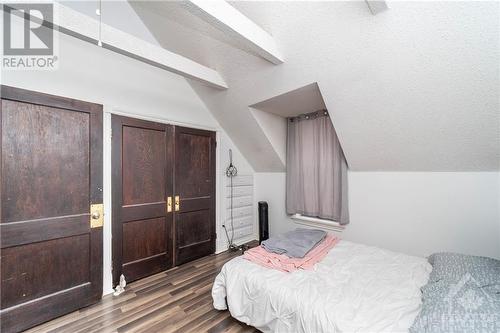 258 Russell Avenue, Ottawa, ON - Indoor Photo Showing Bedroom