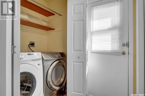 2758 Kliman Crescent, Regina, SK - Indoor Photo Showing Laundry Room