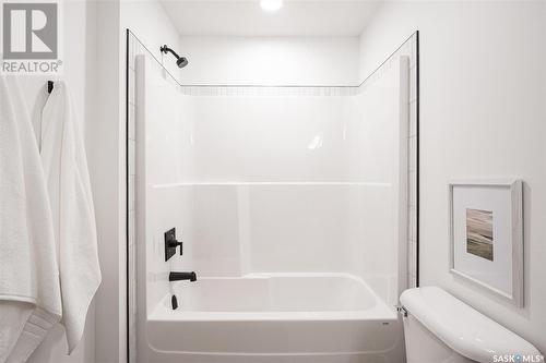 126 Taube Avenue, Saskatoon, SK - Indoor Photo Showing Bathroom
