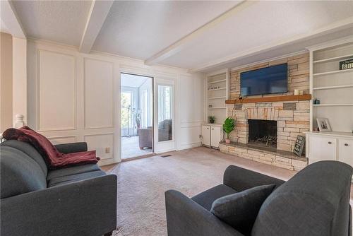 168 Albion Falls Boulevard, Hamilton, ON - Indoor Photo Showing Living Room With Fireplace