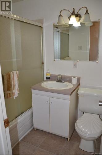1183 Vincent Street, Bathurst, NB - Indoor Photo Showing Bathroom