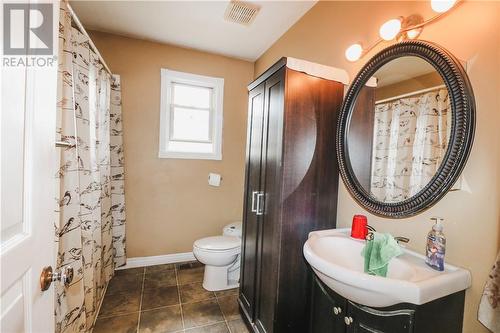 7707 Highway 17E, Markstay-Warren, ON - Indoor Photo Showing Bathroom