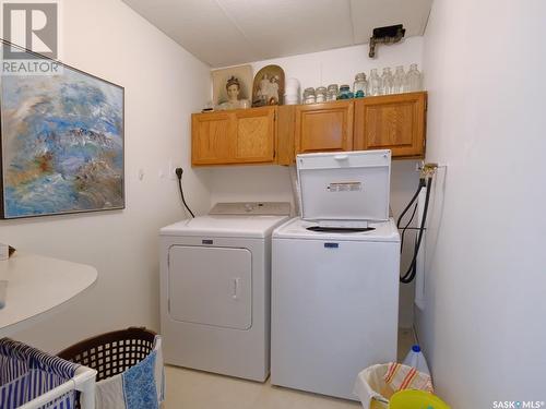 107 Jubilee Crescent, Rosetown, SK - Indoor Photo Showing Laundry Room