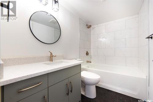 49 Knowles Place, Saskatoon, SK - Indoor Photo Showing Bathroom