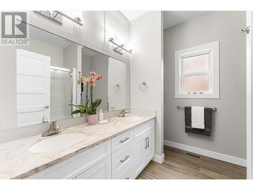 3397 Ironwood Drive, West Kelowna, BC - Indoor Photo Showing Bathroom