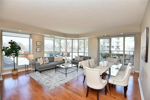 2511 Lakeshore Road W|Unit #505, Oakville, ON - Indoor Photo Showing Living Room