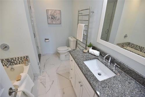 2511 Lakeshore Road W|Unit #505, Oakville, ON - Indoor Photo Showing Bathroom