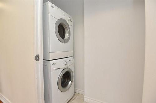 2511 Lakeshore Road W|Unit #505, Oakville, ON - Indoor Photo Showing Laundry Room