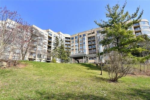 2511 Lakeshore Road W|Unit #505, Oakville, ON - Outdoor With Facade
