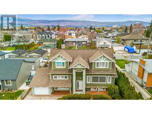 785 Birch Avenue, Kelowna, BC - Outdoor With Facade