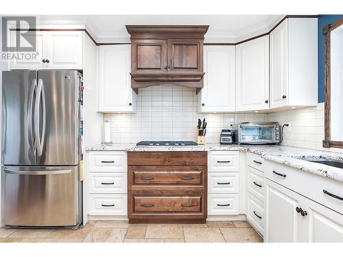 785 Birch Avenue, Kelowna, BC - Indoor Photo Showing Kitchen With Upgraded Kitchen