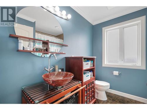 785 Birch Avenue, Kelowna, BC - Indoor Photo Showing Bathroom