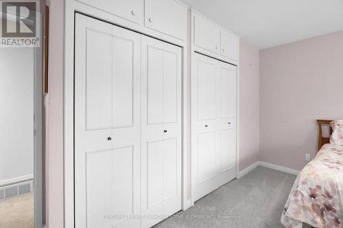 35 Harrison Cres, London, ON - Indoor Photo Showing Bedroom