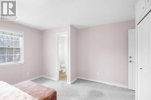 35 Harrison Cres, London, ON - Indoor Photo Showing Bedroom