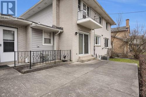 35 Harrison Cres, London, ON - Outdoor