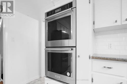 35 Harrison Cres, London, ON - Indoor Photo Showing Kitchen