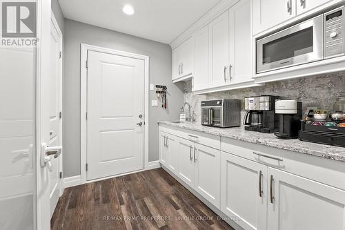 180 Hennessy St, Lambton Shores, ON - Indoor Photo Showing Kitchen