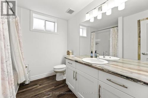 180 Hennessy St, Lambton Shores, ON - Indoor Photo Showing Bathroom