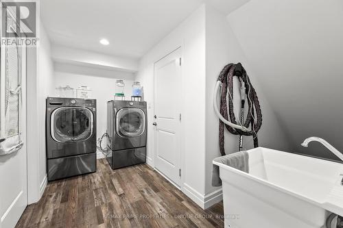 180 Hennessy St, Lambton Shores, ON - Indoor Photo Showing Laundry Room