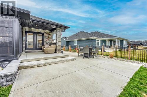 180 Hennessy St, Lambton Shores, ON - Outdoor