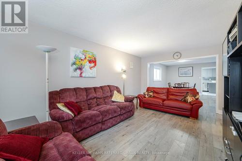 3581 Marmac Cres, Mississauga, ON - Indoor Photo Showing Living Room