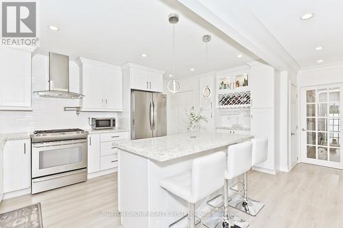 39 Benton St, Brampton, ON - Indoor Photo Showing Kitchen With Upgraded Kitchen
