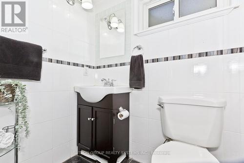 39 Benton St, Brampton, ON - Indoor Photo Showing Bathroom