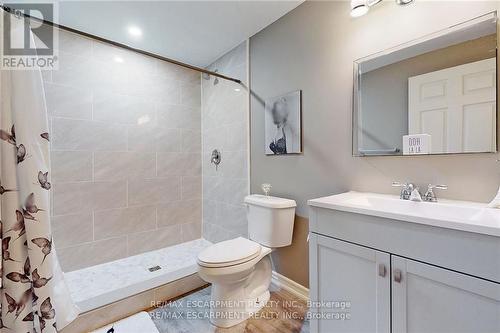 56 Calista Dr, Welland, ON - Indoor Photo Showing Bathroom