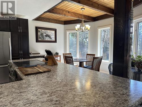 6325 Rosette Lake Road, Likely, BC - Indoor Photo Showing Dining Room