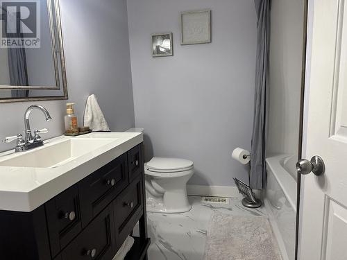 6325 Rosette Lake Road, Likely, BC - Indoor Photo Showing Bathroom