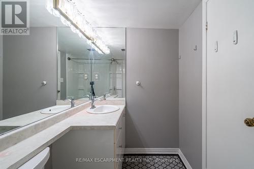 85 - 53 Taunton Road E, Oshawa, ON - Indoor Photo Showing Bathroom