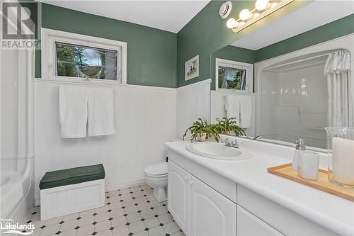 11 George Hunt Memorial Drive, Nobel, ON - Indoor Photo Showing Bathroom