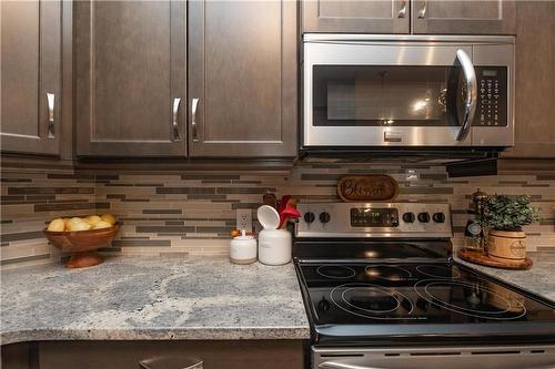 117 Breckenridge Drive, Niverville, MB - Indoor Photo Showing Kitchen