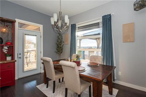 117 Breckenridge Drive, Niverville, MB - Indoor Photo Showing Dining Room