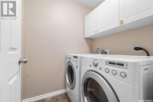 146 Mcfarland Place, Saskatoon, SK - Indoor Photo Showing Laundry Room