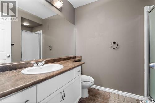 146 Mcfarland Place, Saskatoon, SK - Indoor Photo Showing Bathroom