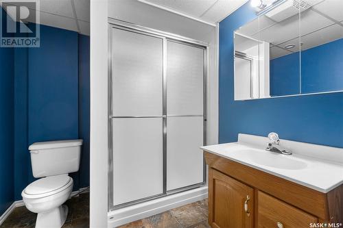 146 Mcfarland Place, Saskatoon, SK - Indoor Photo Showing Bathroom