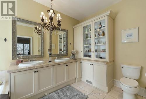 158 Legendary Tr, Whitchurch-Stouffville, ON - Indoor Photo Showing Bathroom