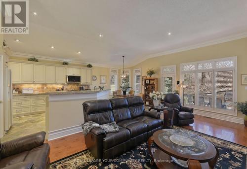 158 Legendary Trail, Whitchurch-Stouffville, ON - Indoor Photo Showing Living Room
