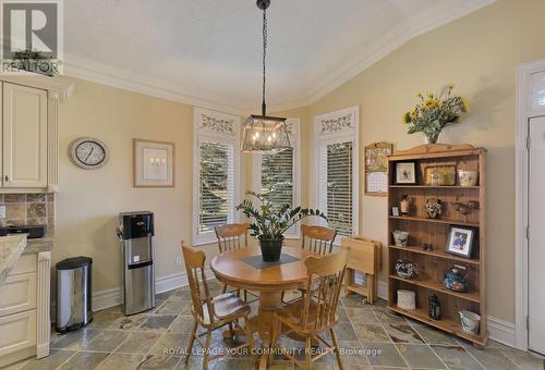 158 Legendary Trail, Whitchurch-Stouffville, ON - Indoor Photo Showing Dining Room