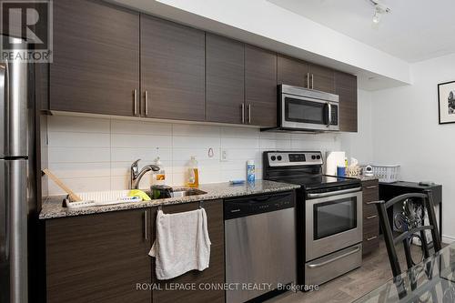 1622 - 800 Lawrence Avenue W, Toronto, ON - Indoor Photo Showing Kitchen With Stainless Steel Kitchen With Double Sink With Upgraded Kitchen
